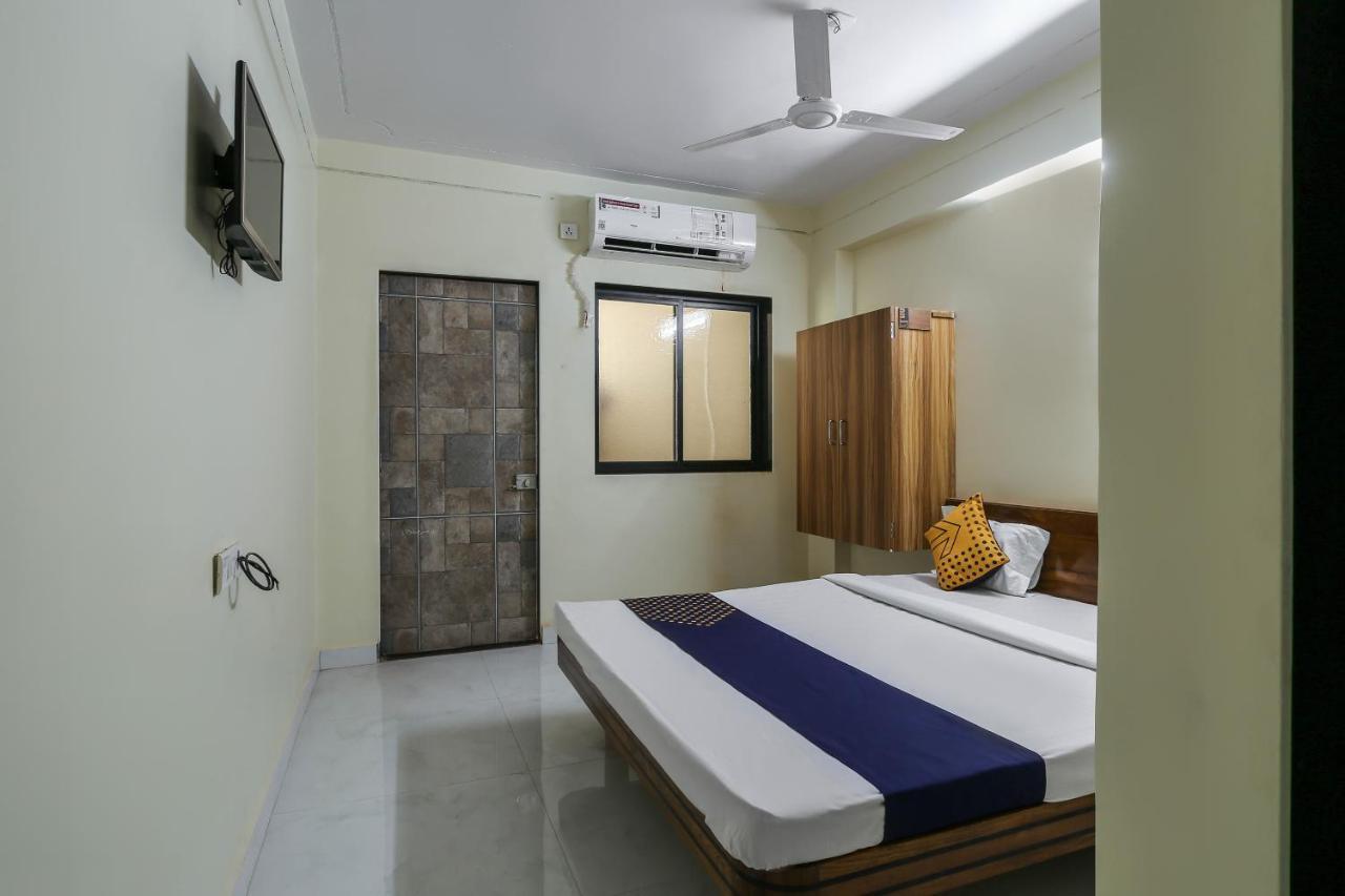 Spot On 72974 Gokul Lodge Pune Exterior foto