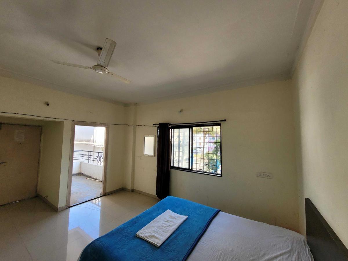 Spot On 72974 Gokul Lodge Pune Exterior foto